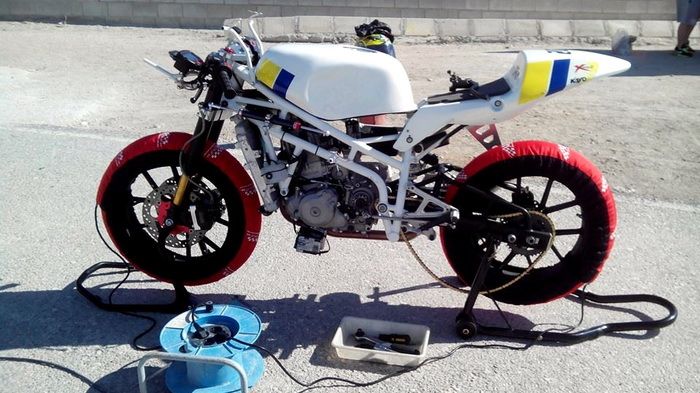 Με τετράχρονο, μονοκύλινδρο κινητήρα απόδοσης περίπου 25hp, το Pre-Moto3 της IMR είναι πραγματικό εργαλείο προετοιμασίας νέων ταλέντων.